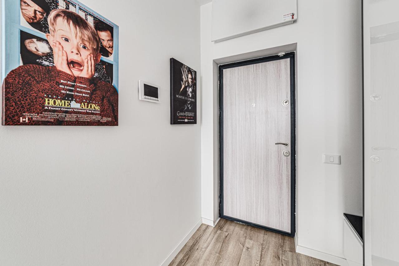 Ari Cinema Apartament With 2M Videoproiector Apartamento Arad Exterior foto